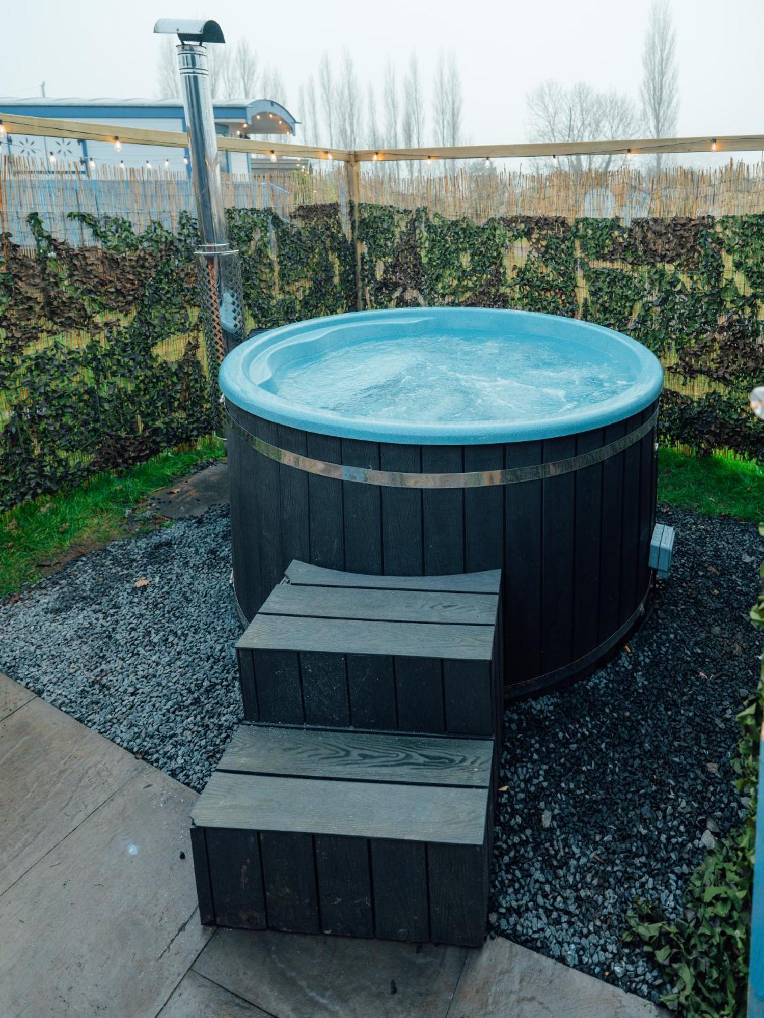 Vila Sunset Retreats The Double Hobbit Worcester Exteriér fotografie
